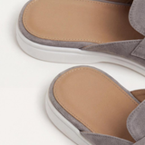 Lichtgrijze suède herenmuiltjes – mediterraan model